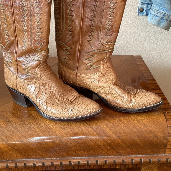 Dan post tan pythons 9D - Picture 2 of 3